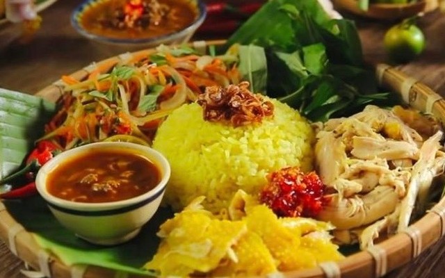 Cơm Gà Tiền Ký - Nguyễn Văn Cừ Nối Dài