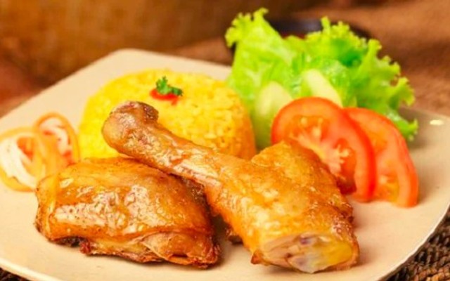 Cơm Gà Cô Hà - Lê Quốc Hưng
