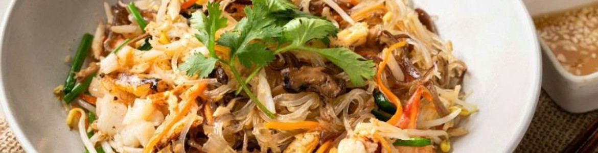 Cô Cúc Cua - Bánh Canh Cua, Súp Cua & Miến Xào Cua