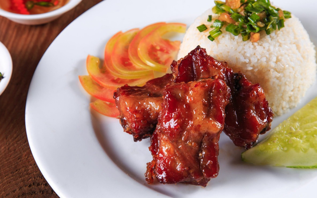 Cơm Tấm A Khải - Sườn Cọng, Đùi Gà Tỏi & Sườn Nướng