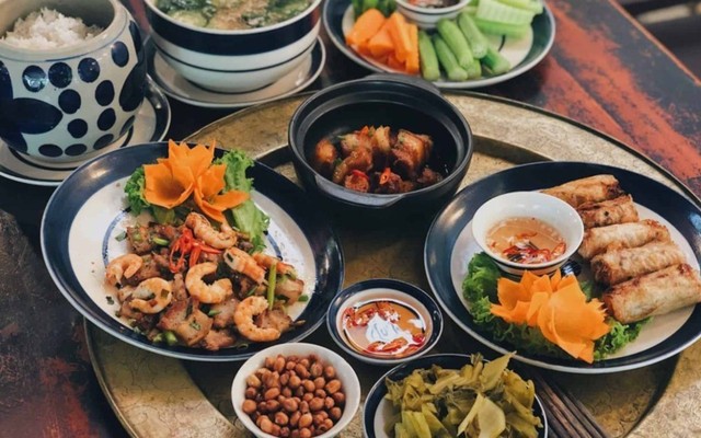 TÌNH QUÊ - Cơm Văn Phòng & Eat Clean And Healthy