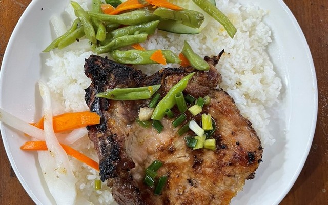 Cơm Tấm Sài Gòn - Tú Mỡ