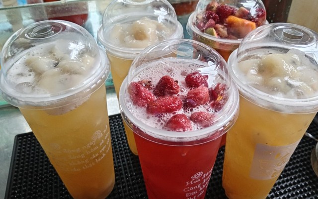 Tiệm Của Quyên - Trà Trái Cây Tươi & Nước Ép - Thiên Lôi