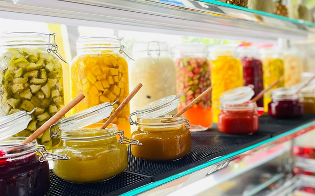 Tiệm Trà Trái Cây Tươi Anh Đụt - 182 Hồ Sen