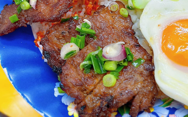 Quán Cô Tâm - Cơm Tấm & Bò Né - Tháp Bà