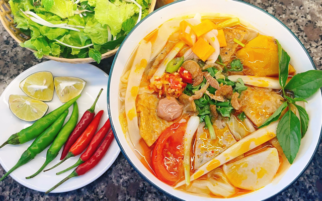 Bún Chả Cá & Mì Gà - Nhân Nhi