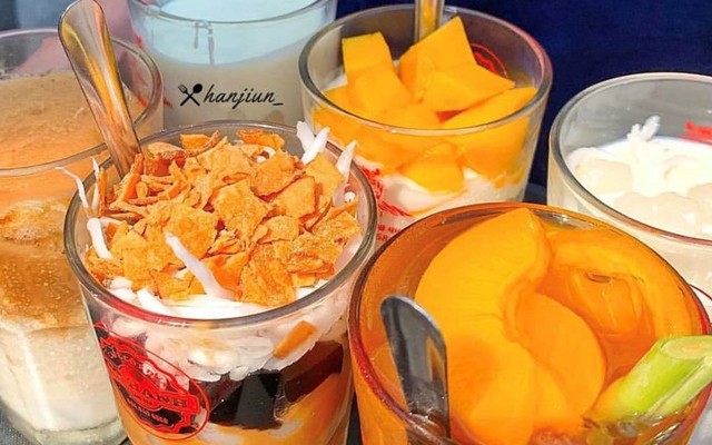 Cà Phê Cốt Dừa Cô Hạnh - 118 Xuân Đỉnh