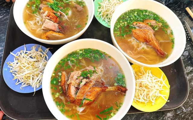 Phở Vịt Quay Cô Xuân - Võ Thị Sáu