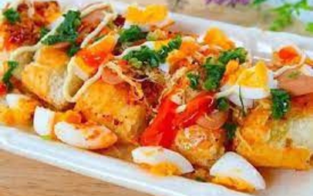 Bánh Mì Nướng D4 - Nướng Muối Ớt & Chả Cả - Võ Thị Sáu