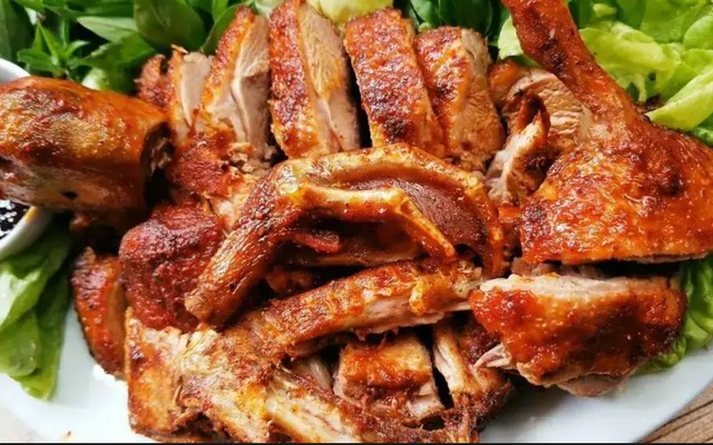 Tiệm Quay Phú Khôi - Gà Nướng & Vịt Quay Lá Mắc Mật