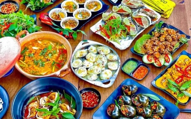 Quán Ốc 2CE - Lê Hồng Phong