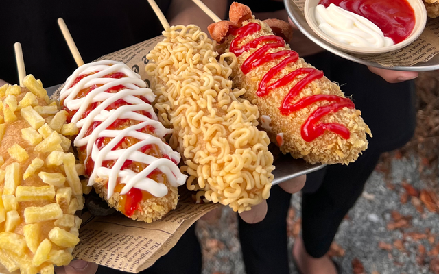 Xúc Xích CORNDOG - Nguyễn Gia Trí