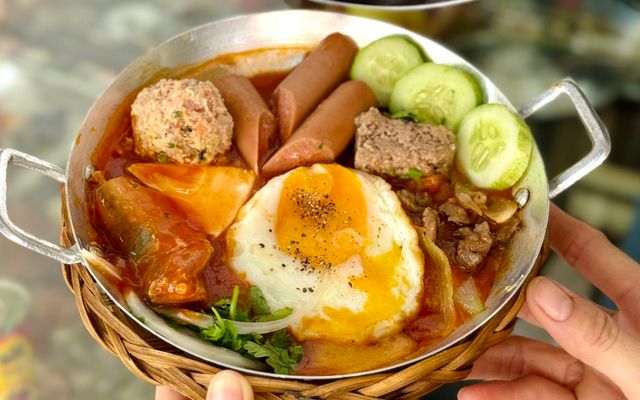 Tiệm Mì Cô Hồng - Bánh Mì Chảo & Mì Trộn Tóp Mỡ - Vũ Hồng Phô