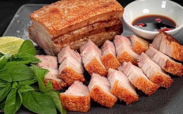 Văn Tuấn - Lợn Quay & Ba Chỉ Nổ Cốm - 85 Lũng Đông