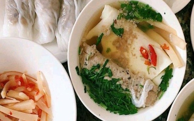 Tiệm Nhà Ngô - Bánh Cuốn Cao Bằng & Phở Vịt Quay