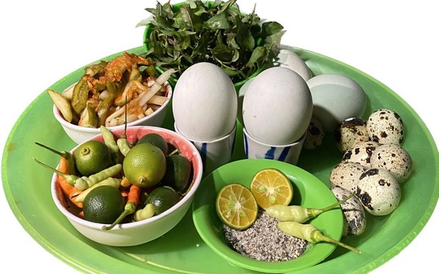 Trứng Vịt Lộn & Cút Lộn Trang - 43 Phó Đức Chính