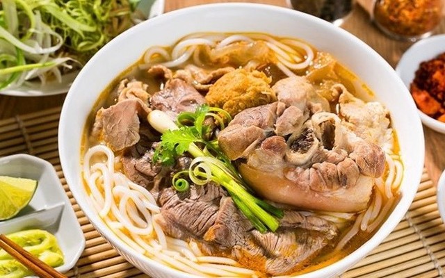 Bún Bò Huế Hương Giang