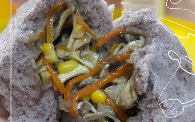 Tiệm Bánh Bao Tươi Cô Thoa - Trần Bích San