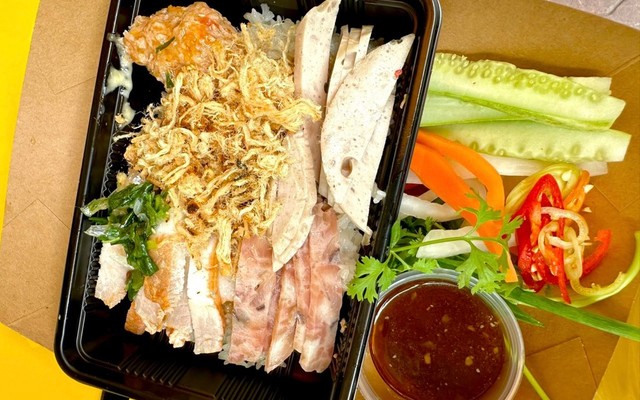 Tiệm Bánh Mì & Xôi 28 - Phan Trung