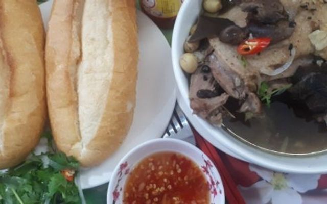 Vịt Tiềm Hạt Sen - 131 Lê Thánh Tôn