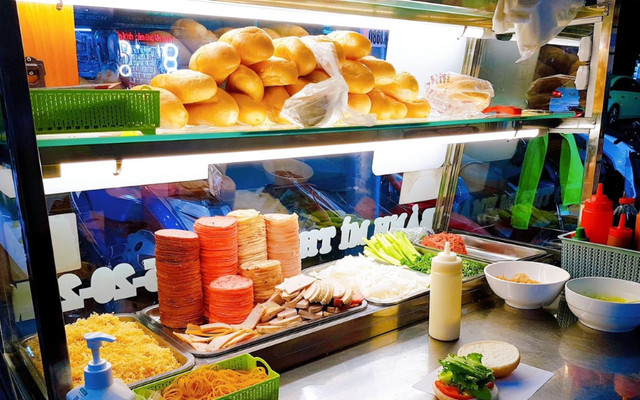 BÁNH MÌ SÀI GÒN - 182 TÔN ĐỨC THẮNG