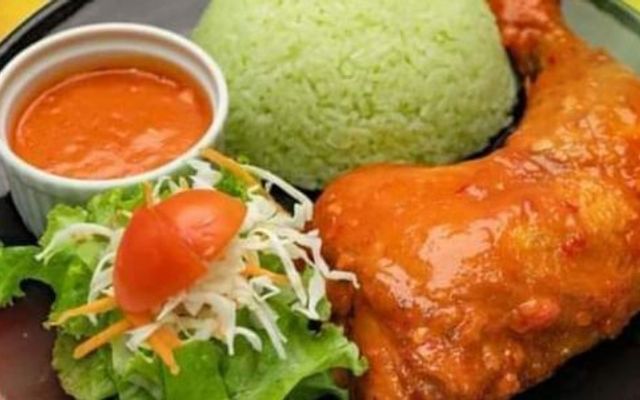 Dứa - Cơm Gà Pineapple & Chicken Rice