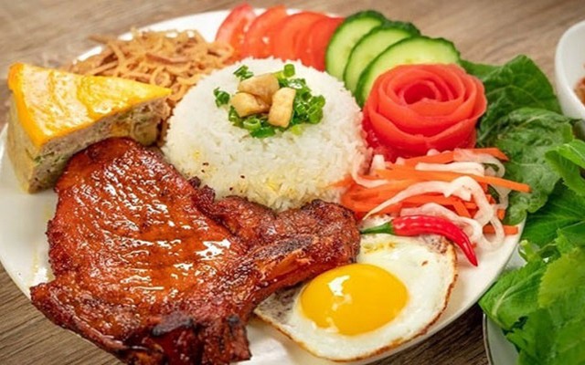 Cơm Tấm - Bún & Bánh Khoái Cô Na - Nguyễn Khuyến