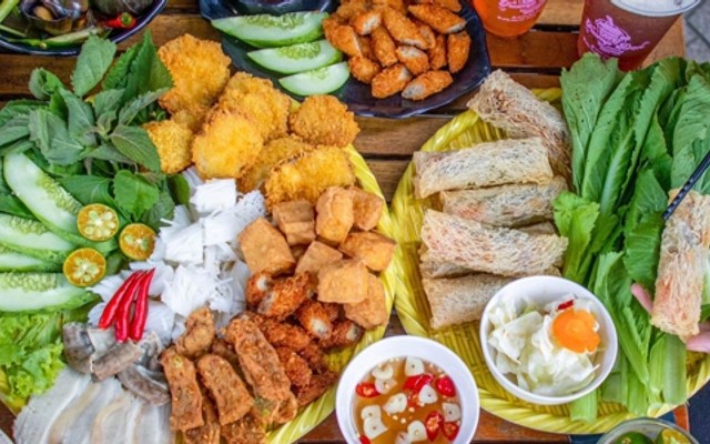 Boss Đen Quán- Chân Gà & Bún Đậu Mắm Tôm - Cửa Đại
