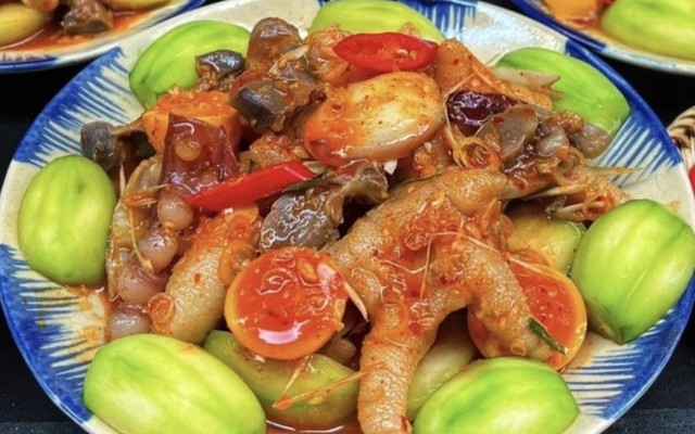 Chân Gà Sốt Thái Cô Oanh