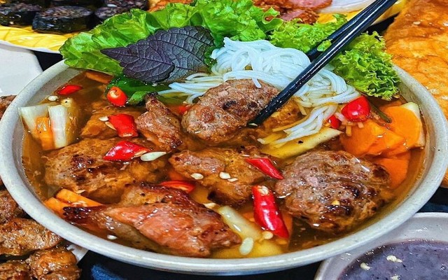 Bún Chả Bà Béo - Thụy Khuê