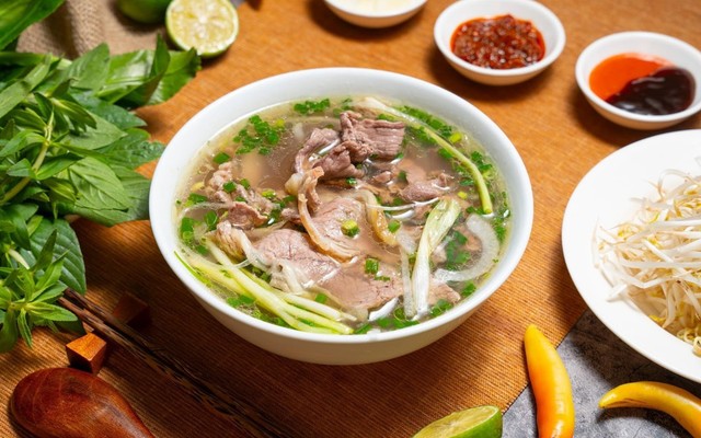 Phở Gia Truyền Huyền Trang