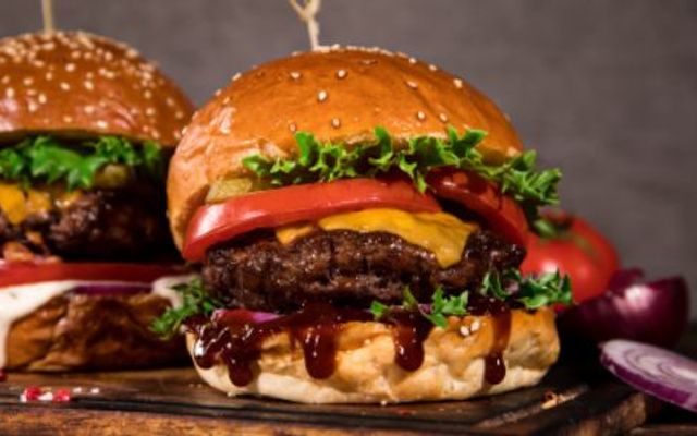 LEO Express - Burger, Spaghetti & Greatfood