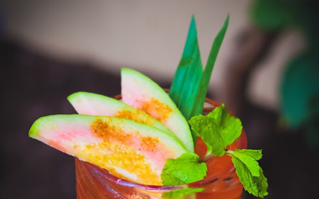 Tiệm Cà Phê Mây Đá - Xuân Diệu