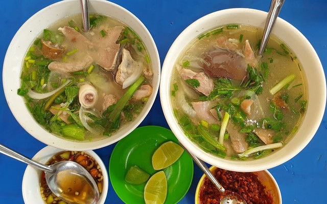 Bún Cá Ngừ & Xôi Thịt Hon Tân - 51 Dương Văn An