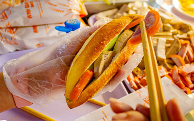 Anh Quân Bakery - Nguyễn Chánh