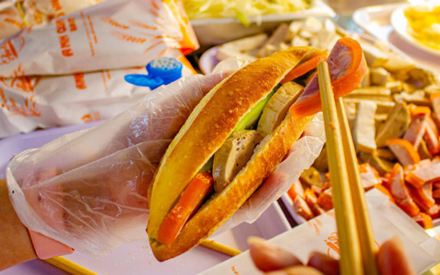 Anh Quân Bakery - Nguyễn Thị Định