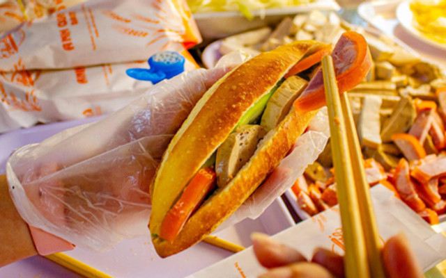 Anh Quân Bakery - Trương Định