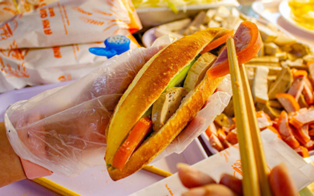 Anh Quân Bakery - Nguyễn Đình Tứ