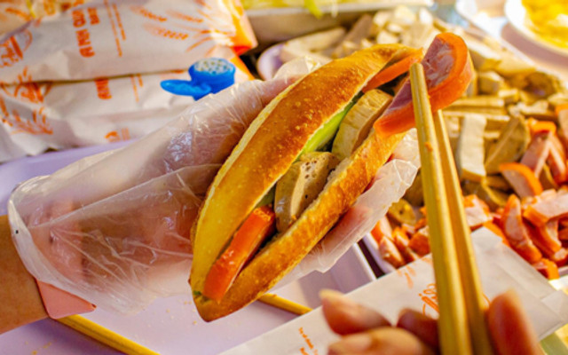 Anh Quân Bakery - Trần Ngọc Sương