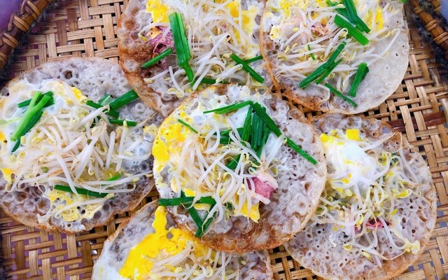 Bánh Xèo Tôm, Trứng Mực - Cần Vương