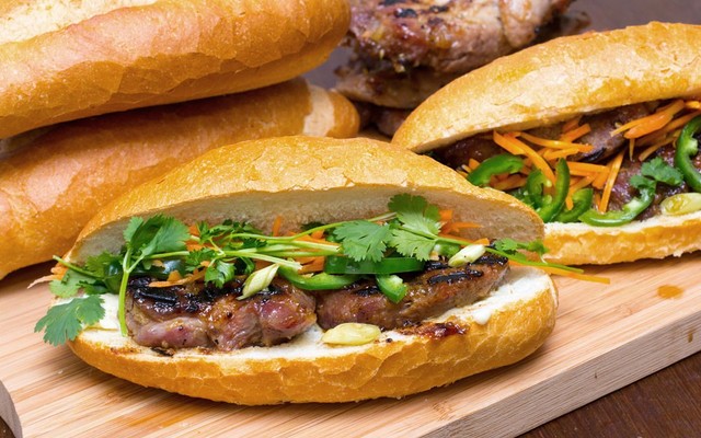 Cô Huế - Bánh Mì Thịt Nướng & Nước Ép, Sinh Tố - 8 Nam Pháp 1
