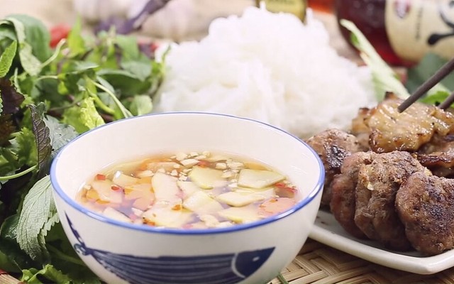 Bún Chả Cô Bằng - 28 Vũ Hữu