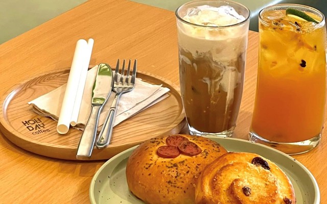Holiday Coffee - Cafe Muối ,Trà Sữa & Trà Hoa Quả - 25 Đà Nẵng