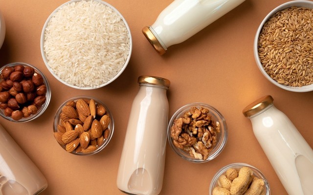 Tiệm Nhà Cò - Sữa Hạt, Nước Ép & Đồ Ăn Vặt