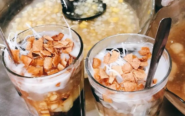 Chè Dì Sen - 51 Cù Chính Lan