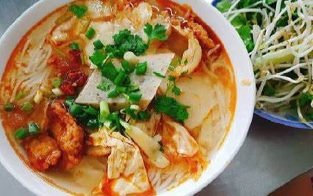 Bún Riêu Chả Cá Chị Hoa