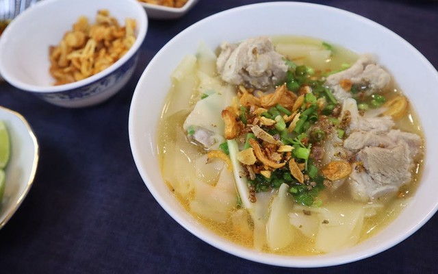 Hủ Tiếu Mì Hoành Thánh Út Mén - Đoàn Như Hài