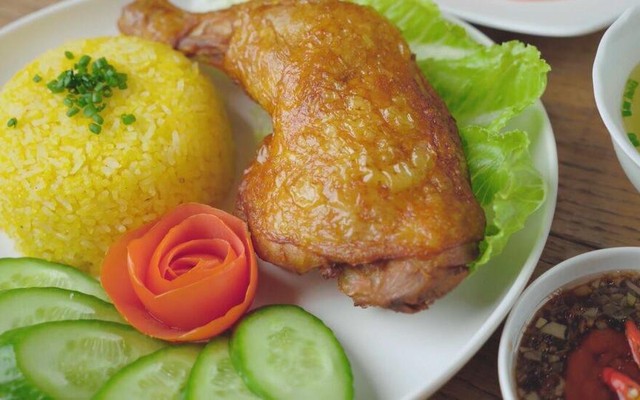 Quán Ăn Hải Ký - Cơm Gà Xối Mỡ & Mì Xào