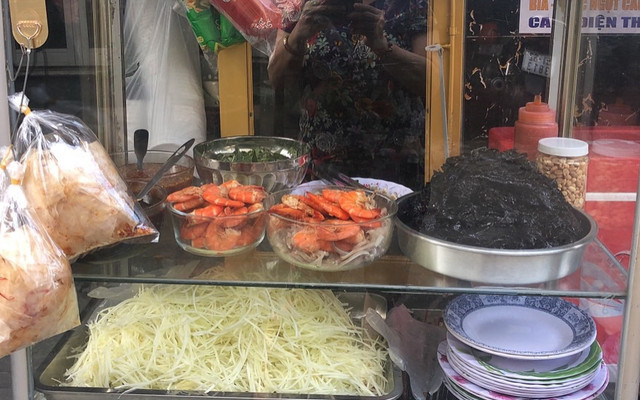 Quán Ăn Vặt Cô Lan - Ăn Vặt - Bùi Đình Tuý