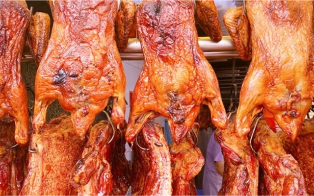 Lò Bánh Mì & Heo Quay A Nhiều 2